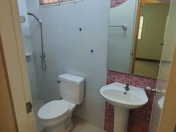 88874 - ขายทาวเฮ้าส์ 21.1 ตร.วา หมู่บ้าน The Fisrt Home ลำลูกกาคลอง 2 จ.ปทุมธานี
