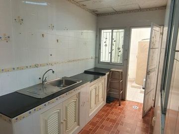 88874 - ขายทาวเฮ้าส์ 21.1 ตร.วา หมู่บ้าน The Fisrt Home ลำลูกกาคลอง 2 จ.ปทุมธานี