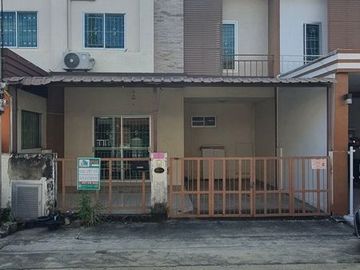 88874 - ขายทาวเฮ้าส์ 21.1 ตร.วา หมู่บ้าน The Fisrt Home ลำลูกกาคลอง 2 จ.ปทุมธานี