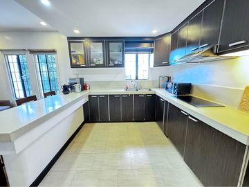 American Style House and Lot for Sale Tagaytay City