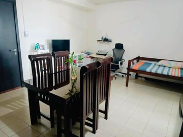 For Sale: 2 Bedroom Condo Unit in San Lorenzo Place, Makati
