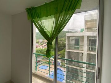 Espectacular apartamento de 67m2, ubicado en el Conjunto Brisas de Agua Blanca, Girardot, Cundinamarca.