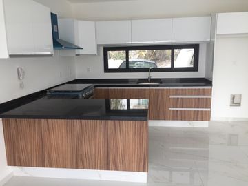 Casa en Venta en Residencial Lago Esmeralda