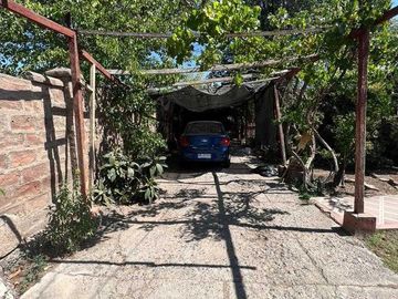 Casa y gran terreno en Venta Los Andes