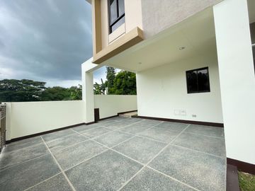 BRAND NEW HOUSE & LOT ALONG AGUINALDO HIGHWAY