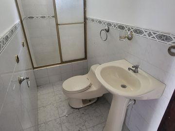 Venta de casa Salinas , La Milina cerca  del Super Maxi, cerca del Mar , Aguapen