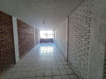Edificio de departamentos de venta  3 departamentos 1 local a tan solo 2 cuadras de la Av. Francisco I. Madero Ote Morelia Mich