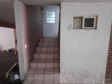 Edificio de departamentos de venta  3 departamentos 1 local a tan solo 2 cuadras de la Av. Francisco I. Madero Ote Morelia Mich