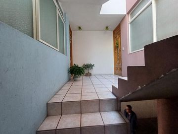 Edificio de departamentos de venta  3 departamentos 1 local a tan solo 2 cuadras de la Av. Francisco I. Madero Ote Morelia Mich