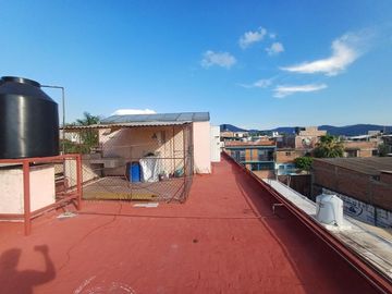 Edificio de departamentos de venta  3 departamentos 1 local a tan solo 2 cuadras de la Av. Francisco I. Madero Ote Morelia Mich