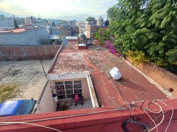 Edificio de departamentos de venta  3 departamentos 1 local a tan solo 2 cuadras de la Av. Francisco I. Madero Ote Morelia Mich