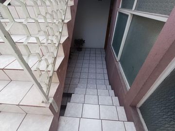 Edificio de departamentos de venta  3 departamentos 1 local a tan solo 2 cuadras de la Av. Francisco I. Madero Ote Morelia Mich