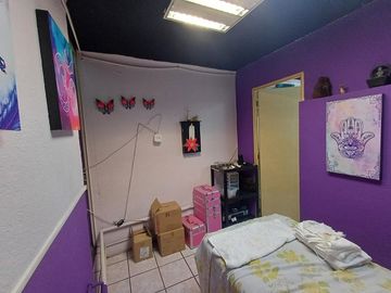 Edificio de departamentos de venta  3 departamentos 1 local a tan solo 2 cuadras de la Av. Francisco I. Madero Ote Morelia Mich