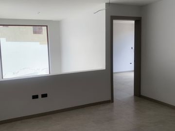 Casa por estrenar en Tumbaco sector Hilacril