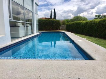 CASA DE 4 HABITACIONES CON PISCINA