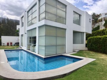 CASA DE 4 HABITACIONES CON PISCINA