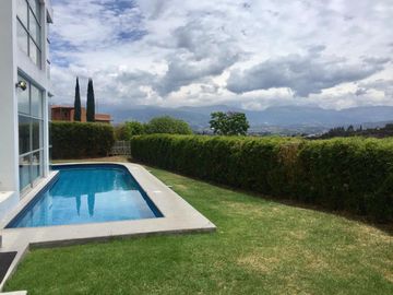 CASA DE 4 HABITACIONES CON PISCINA