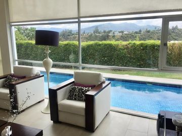 CASA DE 4 HABITACIONES CON PISCINA