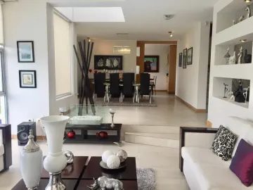 CASA DE 4 HABITACIONES CON PISCINA