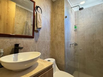 SE VENDE APARTAESTUDIO AMOBLADO EN EL EDIFICIO LA CASTELLANA