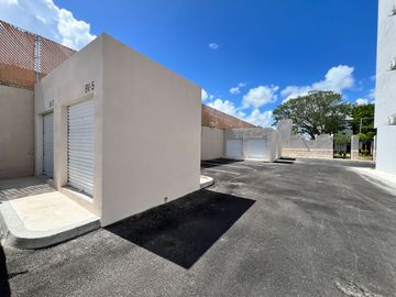 DEPARTAMENTO EN VENTA DE 2 HABITACIONES BODEGA PRIVADA EN  PLAYA DEL CARMEN