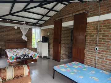 SE VENDE CASA CAMPESTRE DE DOS NIVELES EN ZABALETA ANDALUCÍA