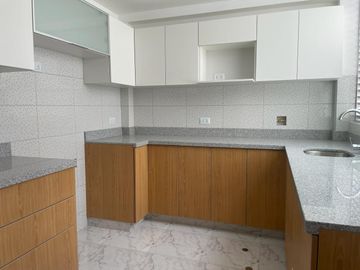 vendo penthouse dúplex en San Borja