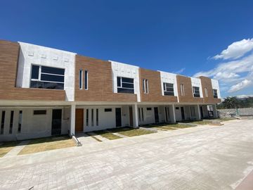 CASA DE VENTA POR ESTRENAR EN LLANO GRANDE
