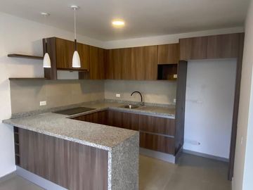 CASA DE VENTA POR ESTRENAR EN LLANO GRANDE