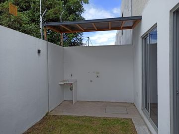 CASA DE VENTA POR ESTRENAR EN LLANO GRANDE