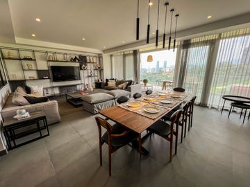 Departamento En Venta En Bosque Real Ivy, 3 Recámaras Frente al Campo De Golf