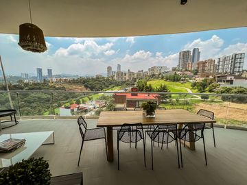 Departamento En Venta En Bosque Real Ivy, 3 Recámaras Frente al Campo De Golf
