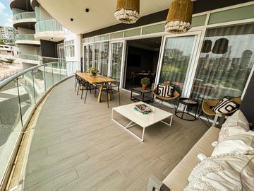 Departamento En Venta En Bosque Real Ivy, 3 Recámaras Frente al Campo De Golf