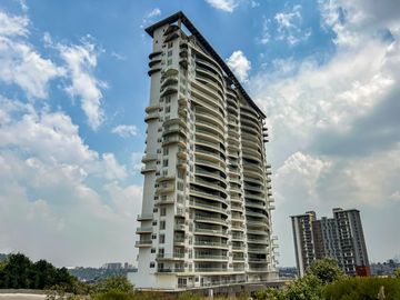 Departamento En Venta En Bosque Real Ivy, 3 Recámaras Frente al Campo De Golf