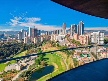Departamento En Venta En Bosque Real Ivy, 3 Recámaras Frente al Campo De Golf