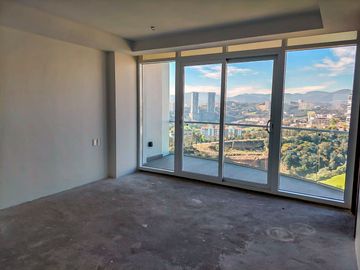 Departamento En Venta En Bosque Real Ivy, 3 Recámaras Frente al Campo De Golf