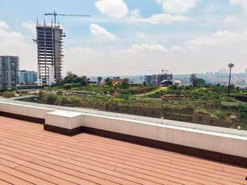 Penthouse De Lujo En Venta En Isola Bosque Real, Nuevo, 3 Recámaras, 150 M² De Terraza