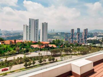 Penthouse De Lujo En Venta En Isola Bosque Real, Nuevo, 3 Recámaras, 150 M² De Terraza