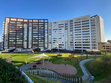 Penthouse De Lujo En Venta En Isola Bosque Real, Nuevo, 3 Recámaras, 150 M² De Terraza