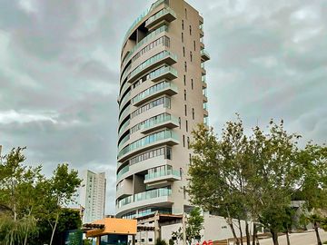 Penthouse En Venta En Bosque Real, Nuevo, De 3 Niveles Con Roof Garden Privado