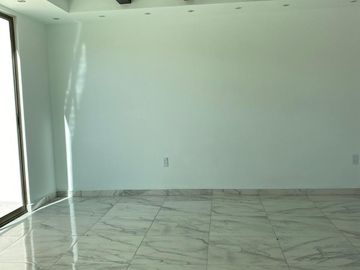 EN VENTA CASA DE TRES PLATAS , EN FRACC. RESIDENCIAL HACIENDA REAL, TOLCAYUCA HGO.