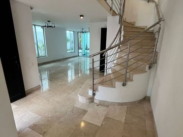 CASA EN VENTA EN VILLA CAMPESTRE DE 3 HABITACIONES PISOS DE MARMOL