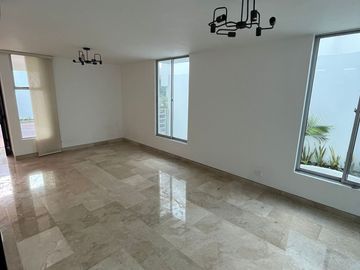 CASA EN VENTA EN VILLA CAMPESTRE DE 3 HABITACIONES PISOS DE MARMOL