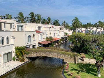 HERMOSA VILLA EN VENTA DENTRO DE VIDANTA ACAPULCO CON VISTA Y SALIDA AL CAMPO DE GOLF