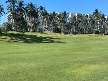 HERMOSA VILLA EN VENTA DENTRO DE VIDANTA ACAPULCO CON VISTA Y SALIDA AL CAMPO DE GOLF
