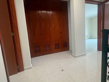 CASA DE 2 PISOS  EN VENTA UBICADA EN FRACCIONAMIENTO FLORESTA, VERACRUZ, VER.