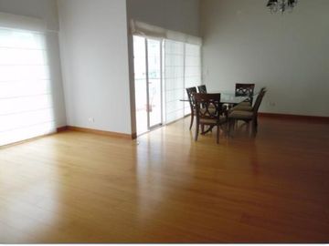 Vende Departamento En Jr . Italia Cerca Al Malecon Cisnero