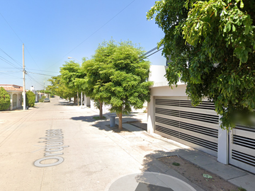 Venta de Casa en Remate Bancario, Jardines de Zacatecas, San Rafael, Los Mochis