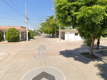 Venta de Casa en Remate Bancario, Jardines de Zacatecas, San Rafael, Los Mochis