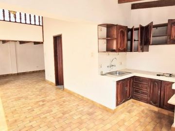 CASA EN VALLE HERMOSO SURCO